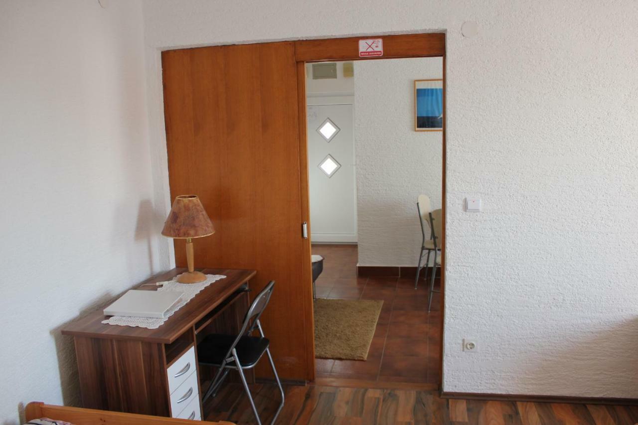 Apartments Hella Vir Ngoại thất bức ảnh