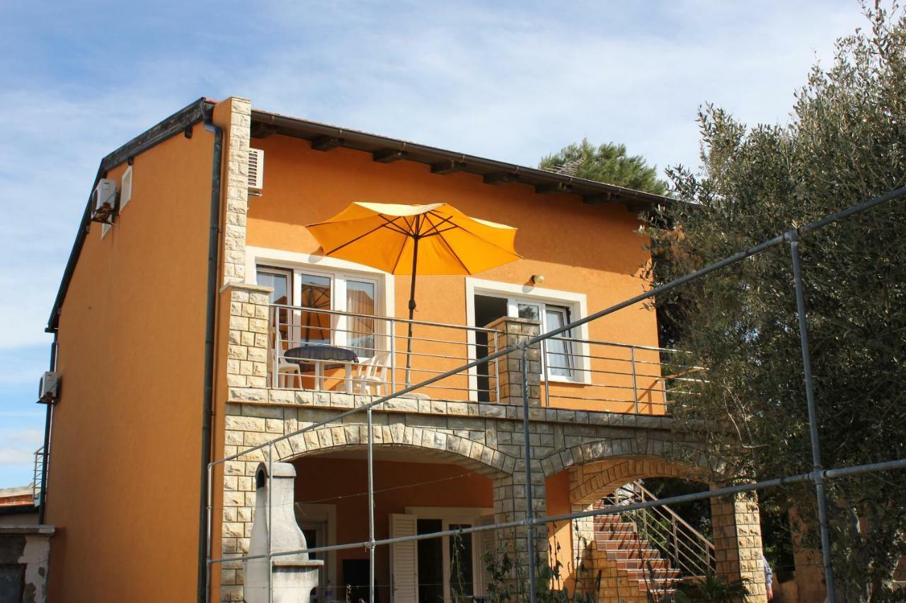 Apartments Hella Vir Ngoại thất bức ảnh
