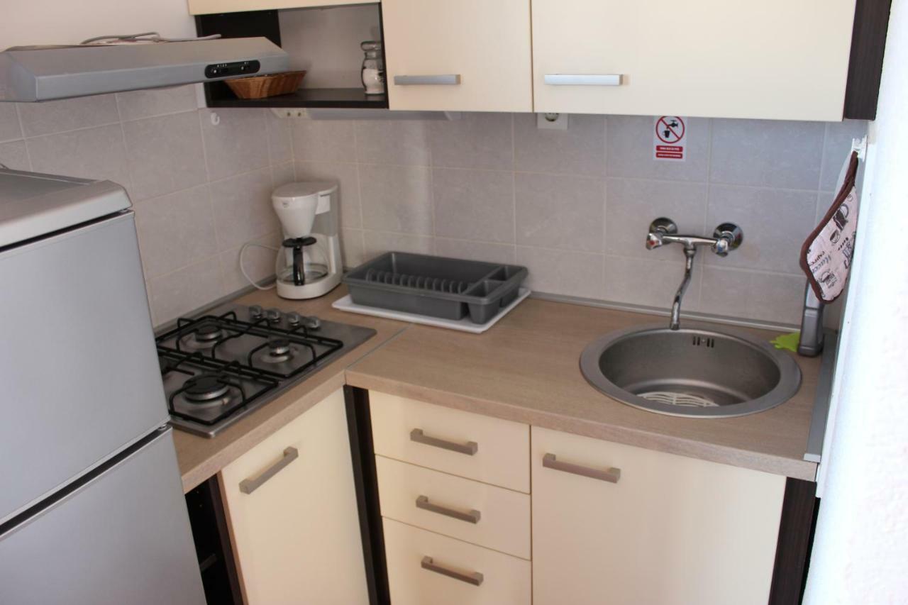 Apartments Hella Vir Ngoại thất bức ảnh