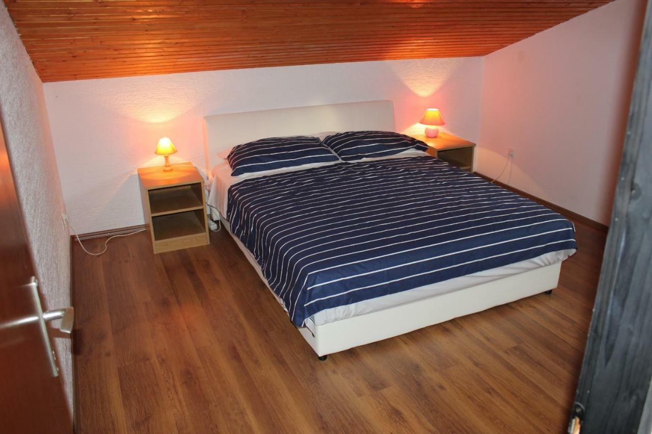 Apartments Hella Vir Ngoại thất bức ảnh
