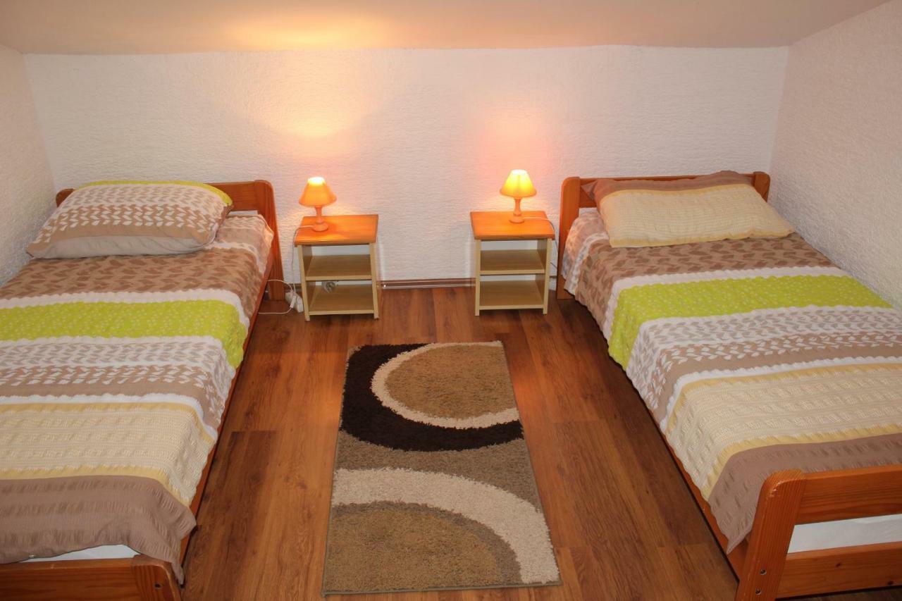 Apartments Hella Vir Ngoại thất bức ảnh