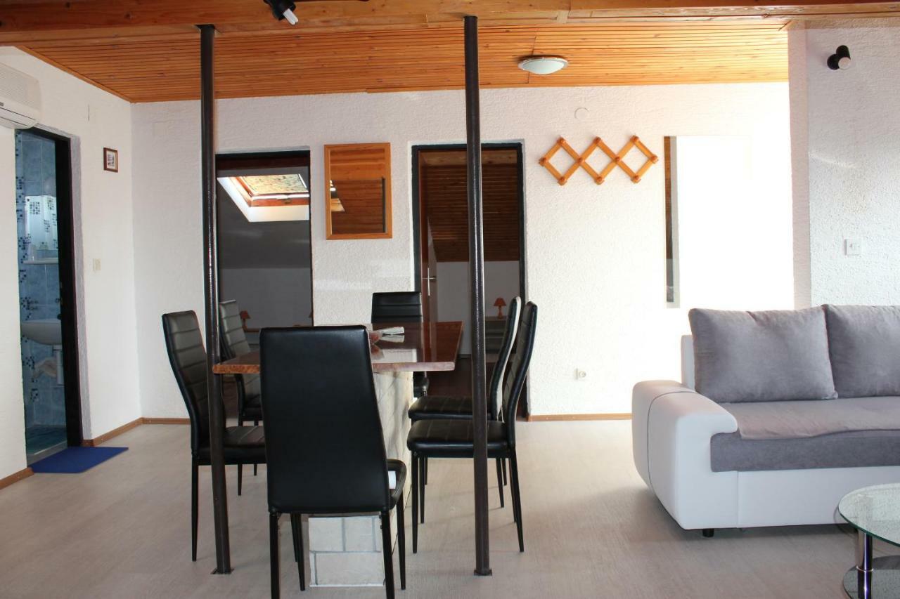 Apartments Hella Vir Ngoại thất bức ảnh
